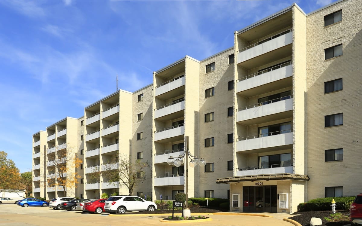 Apartments for Rent in Parma Heights, Ohio Ridgewood Park